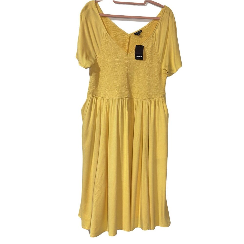Torrid Yellow Smocked Dress Size 2x Knee Length Pockets Fit & Flare NWT